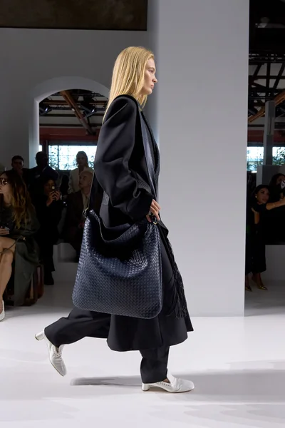 Look 7